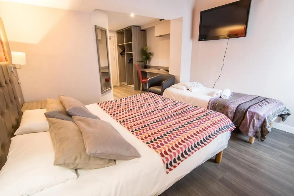 Brit Hotel Confort Foix 2*,  Frankreich