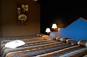 Brit Hotel Confort Foix 2*,
