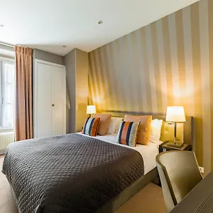 *** Hotel Eiffel Kennedy Francia
