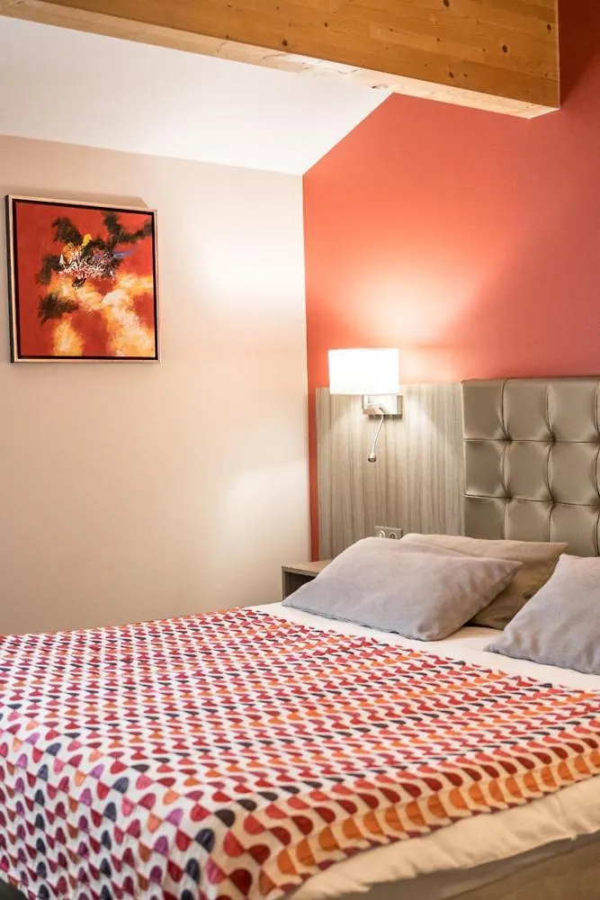 Brit Hotel Confort Foix 2*,  France