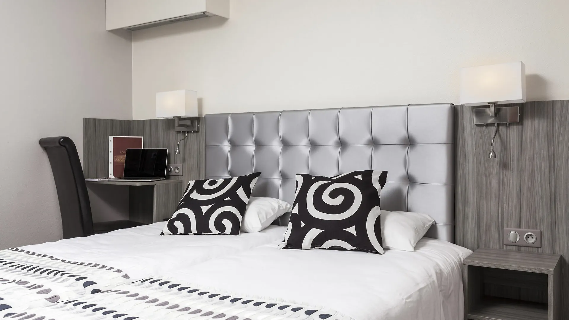 Brit Hotel Confort Foix 2*,
